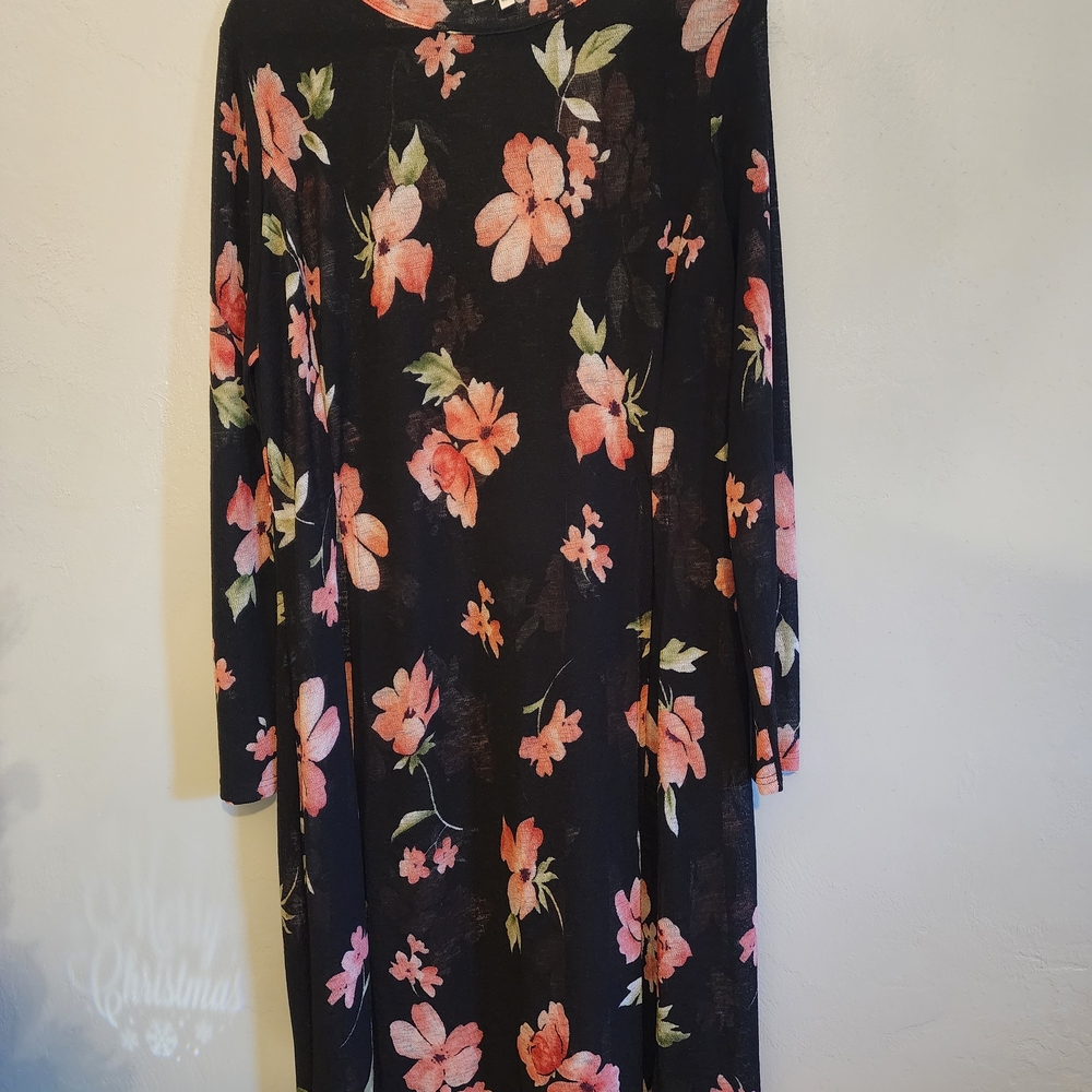 Long Split Front Floral Top